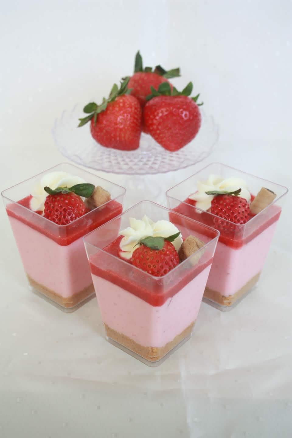 Strawberry cheesecake, photo 2